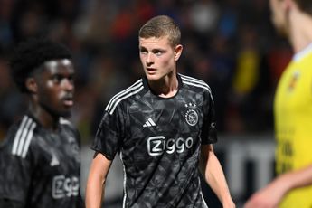 Talentvolle verdediger Janse (17) tekent eerste profcontract bij Ajax