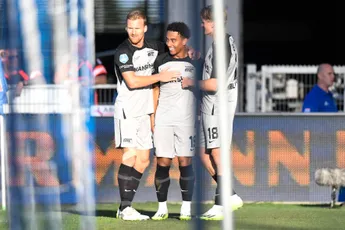 AZ wint met ruime cijfers op bezoek bij PEC Zwolle; RKC stunt in eigen huis met zege op FC Twente