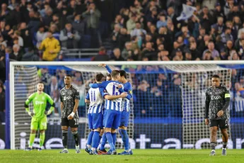 Engelse media schrikken van Ajax: 'Brighton heeft Ajax voetballes gegeven'