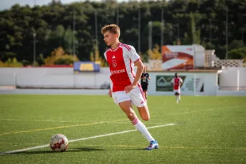 Rondom Ajax: Ajax O15 krijgt pak slaag van Go Ahead Eagles O15 in competitieduel