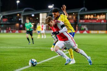 Godts schiet Jong Ajax in weinig enerverend duel naar drie punten