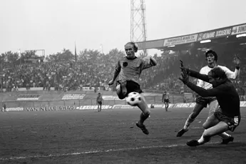 Voormalig Ajax-spits Ruud Geels overleden op 75-jarige leeftijd