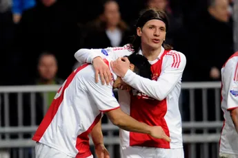 Pantelić over aanvaring met Suárez: 'Na die wedstrijd veranderde onze relatie'