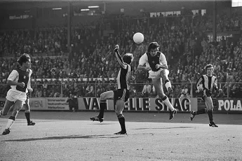 Clarke koestert warme band met Ajax: ‘Nog altijd enorm trots dat ik voor de club heb gespeeld’