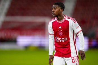 Van Axel Dongen wil doorbreken in Ajax 1: 'Ik probeer geen steken te laten vallen'
