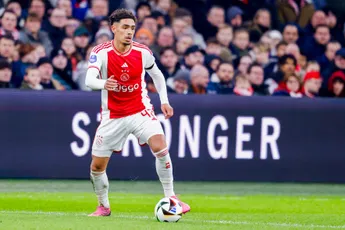 Rondom Ajax: Gooijer geblesseerd naar de kant tijdens Ajax - RKC Waalwijk