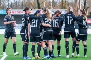 Ajax Vrouwen boeken ruime 0-3 zege op bezoek bij koploper FC Twente