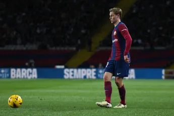 'De Jong kan voor honderd miljoen euro vertrekken bij Barça; interesse vanuit Premier League'