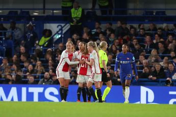 Ajax Vrouwen spelen gelijk tegen Chelsea en gaan niet door in de Champions League