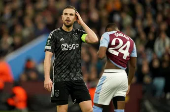 Carragher vermoedt dat Henderson niet goed in zijn vel zit: 'Merkte dat hij zichzelf niet was'