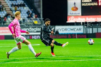 Jong Ajax ondanks dubbelslag Agougil na rust onderuit bij FC Emmen