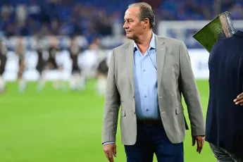 Stevens vindt dat Ajax vijfde moet worden: 'Anders zijn ze dat shirt komend seizoen niet meer waard'