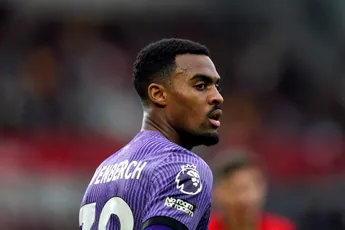 Buitenland: Invaller Gravenberch geeft voorsprong uit handen met Liverpool