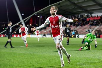 Forbs en Rijkhoff helpen Jong Ajax thuis laat langs SC Cambuur