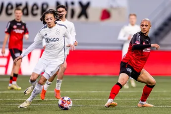 Centurion Fitz-Jim toont bij Jong Ajax andermaal aan toe te zijn aan de Eredivisie
