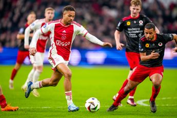 Rensch heeft geen moeite met switch naar 4-3-3: 'Al 130 wedstrijden in Ajax 1 gespeeld'