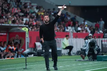 Lens heeft goede herinneringen aan Farioli: 'Deed me denken aan de Nederlandse voetbalschool'