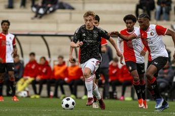 Peters volgt Ajax-talenten en tekent contract tot medio 2027