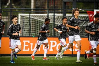 Ajax O16 legt beslag op beker na spannende finale tegen FC Utrecht O16