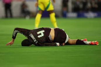 Buitenland: Mexico wint eerste duel op Copa América, maar ziet Álvarez geblesseerd afhaken