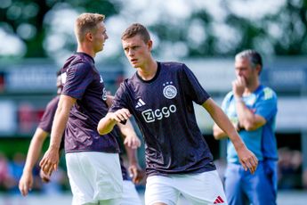 Janse baalt van puntenverlies Jong Ajax: 'Als je 'm zelf niet maakt, krijg je 'm tegen'