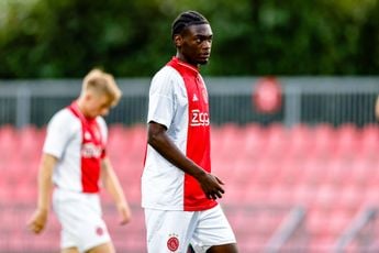 Mokio toont zich ambitieus: 'Zien of ik mee kan trainen en spelen bij Ajax 1'