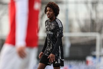 Ajax beloont ook talentvolle O'Niel (18) met eerste contract