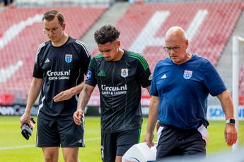 Gooijer lijkt knie te verdraaien en valt geblesseerd uit bij PEC Zwolle