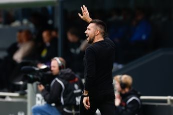 Farioli rekent op Ajax-fans: 'We spelen in een stadion waar een heet sfeertje hangt'