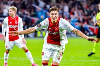 Godts tekent nieuw contract bij Ajax; buitenspeler tot medio 2029 in Amsterdam