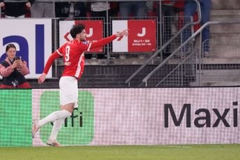 AZ boekt grootste thuisoverwinning ooit in Eredivisie; Feyenoord verspeelt twee punten in blessuretijd