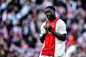Brobbey verklaart missen van kansen: 'Bij die kansen tegen Slavia was ik te wild, ik weet niet'