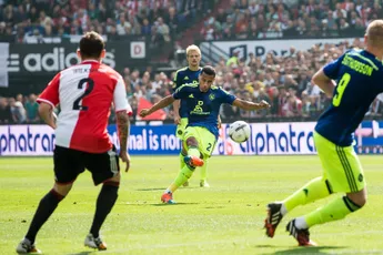 Van Rhijn dankbaar voor jaren in Ajax 1: 'Heel mooi dat je drie landstitels op rij hebt mogen winnen'