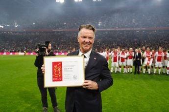 Rondom Ajax: Van Gaal voorafgaand aan wedstrijd Ajax Legends benoemd tot erelid Ajax