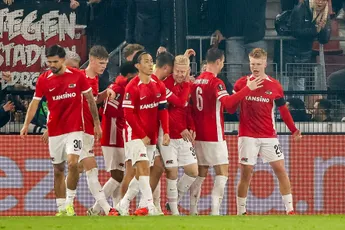 AZ geeft voorsprong uit handen tegen Ludogorets, FC Twente speelt doelpuntloos gelijk
