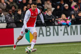 Ajax O17 speelt na doelpuntrijke slotfase nog gelijk tegen leeftijdsgenoten AZ
