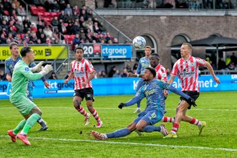 Duel tussen Sparta en Ajax verdient geen schoonheidsprijs: 'Werkelijk hemeltergend slechte wedstrijd'