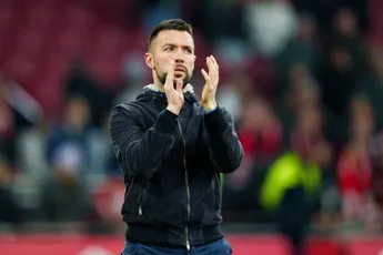 Farioli wil niet zeggen voor welke posities Ajax versterking zoekt: 'Simpelweg geen tijd voor'