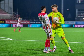 Setford pakt hoofdrol met twee gezichten bij nederlaag Jong Ajax