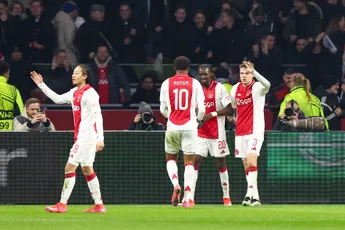 Kranten maken zich zorgen: 'Wie denkt dat Feyenoord problemen heeft, moet eens bij Ajax kijken'
