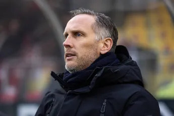 Jong Ajax gaat onderuit: 'Was voor neutrale kijker geen leuke wedstrijd'