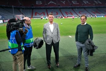 Van Gaal sprak jeugdspelers Ajax toe: 'Grote kans om door te breken, omdat eerste elftal nu niet zo goed is'