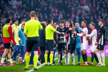 Penetra vond rode kaart niet terecht: 'Ik raakte eerst de bal'