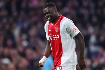 Brobbey maakt vormcrisis door: 'Vorig jaar wilde Ten Hag nog 35 of 40 miljoen voor hem betalen'