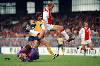 'Hele internet staat vol met fenomenale acties van Bergkamp, maar dat zagen wij nog niet in de jeugd'