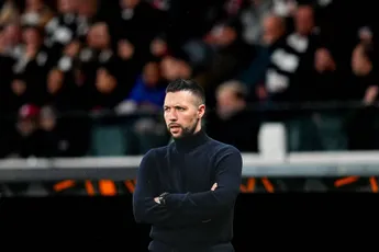 Borst kritisch op trainer Ajax: 'Farioli reageerde driftig, met stemverheffing, zeer onbeleefd'