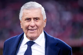 Swart vindt Cruijff-beeld prachtig: 'Alsof hij van bovenaf nog even kan toekijken'