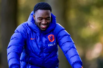 Ajax lijkt komst Bogarde te kunnen vergeten; Aston Villa-middenvelder tekent nieuw contract