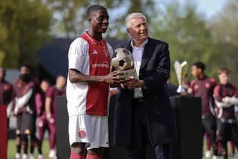 Nash in het zonnetje gezet: Ajax-smaakmaker uitgeroepen tot beste speler van de Future Cup