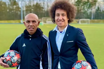 Tahamata heeft nog niets gehoord van Ajax; trainer hakt binnenkort knoop door over toekomst